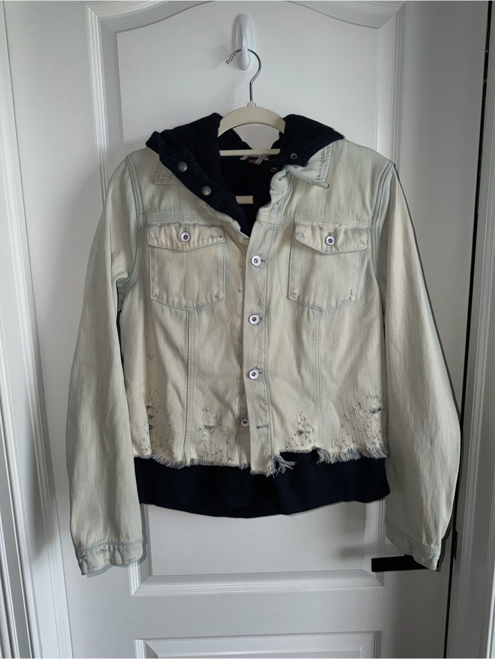 Free People Distressed Denim Jacket Hoodie Layered Trucker Jacket Raw Hem - Picture 1 of 8